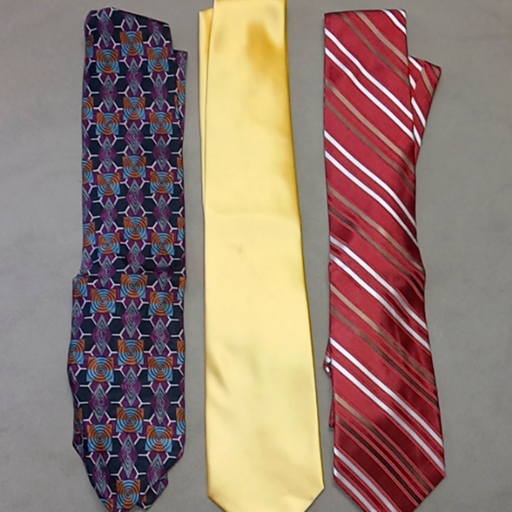 3 Men’s   Neck Long Ties Used GoodCondition Brand SecoursPrivado.Geoffey Beene